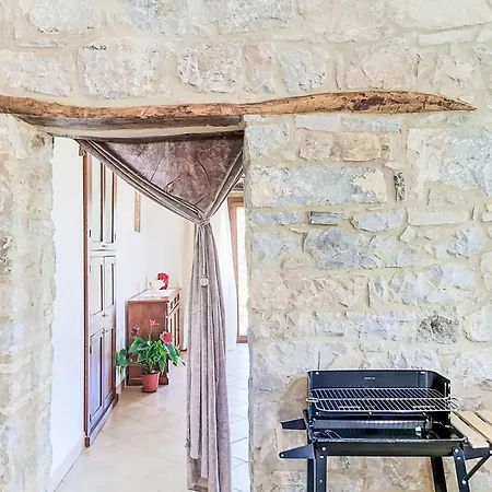 شقة Il Casolare Di Campagna - Piano 1 By Interhome *